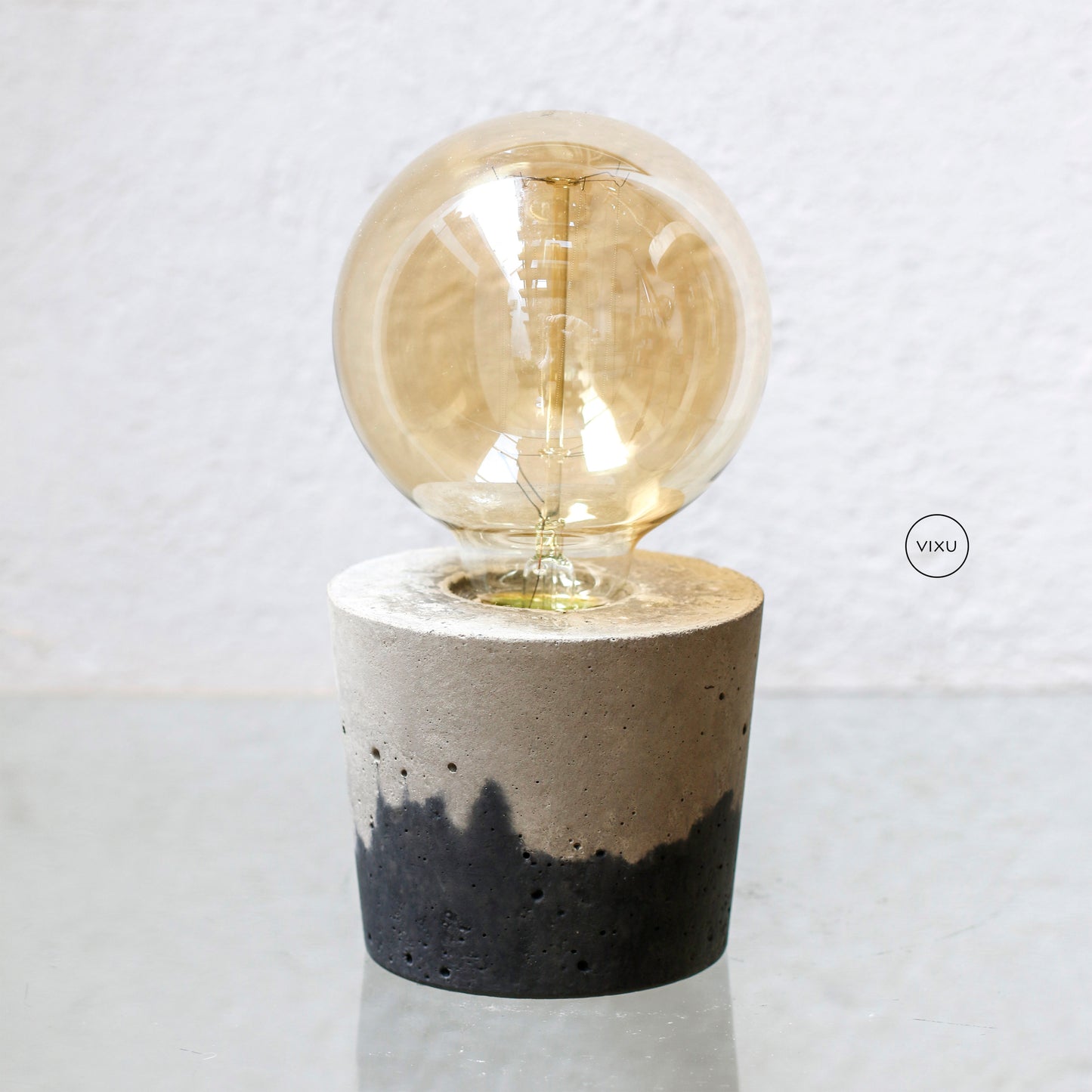 Lámpara Betono (diferentes colores)