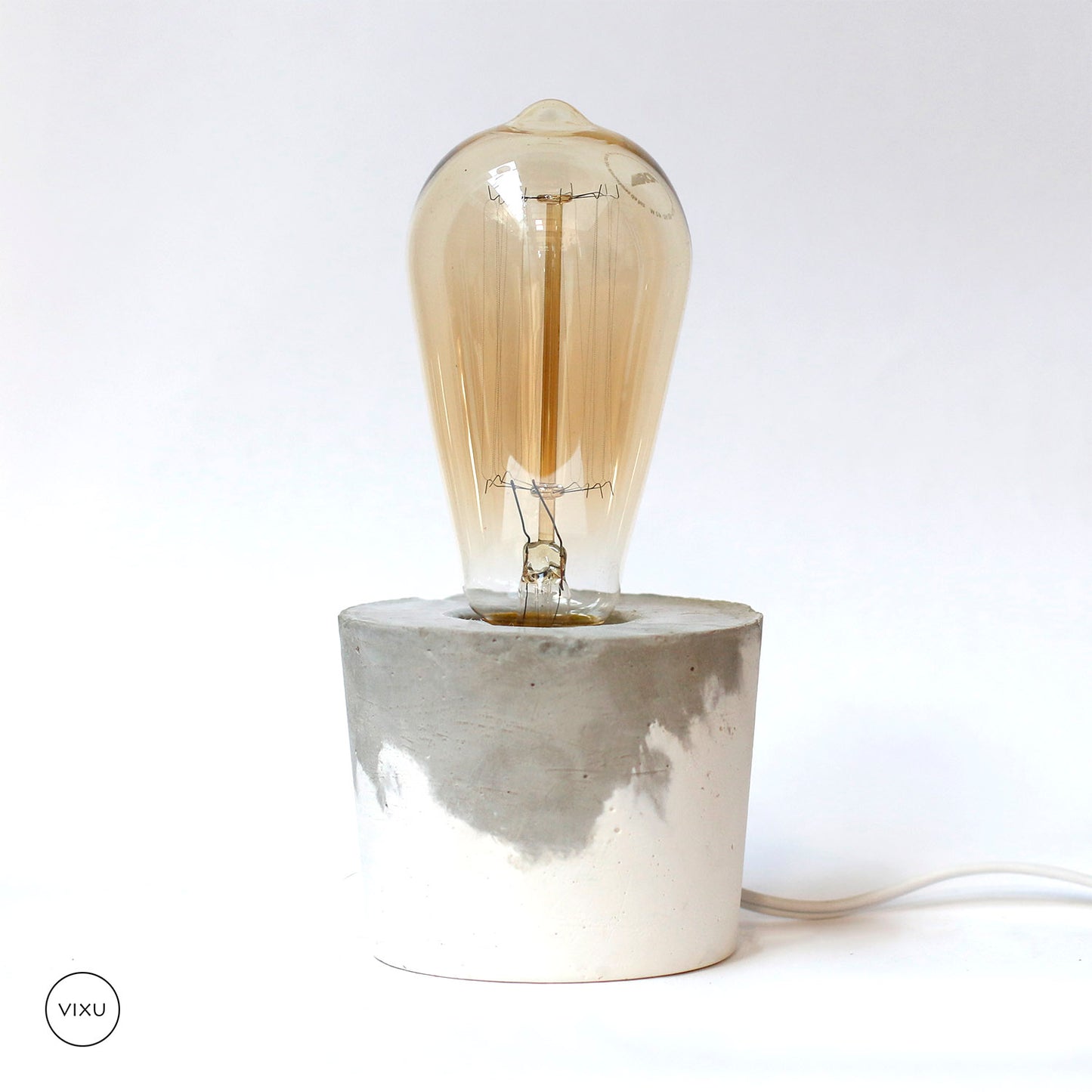 Lámpara Betono (diferentes colores)